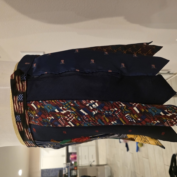 Men's Multicolor Patterned Ties Set - Picture 4 of 6